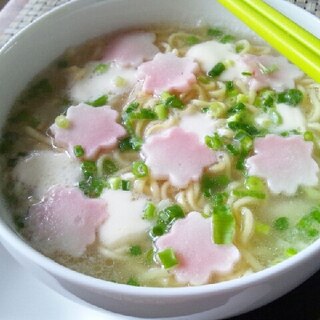 マルちゃん正麺で☆春爛漫♪モッツァレラ～麺